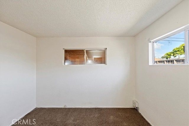 Detail Gallery Image 17 of 27 For 11329 214th St, Lakewood,  CA 90715 - 3 Beds | 1 Baths