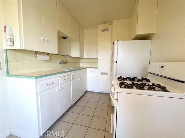 Detail Gallery Image 9 of 12 For 11408 Loma Vista Dr, Loma Linda,  CA 92354 - 0 Beds | 1 Baths