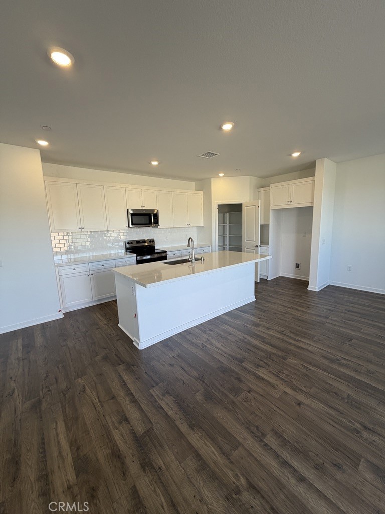 MLS #OC26134058 image #5