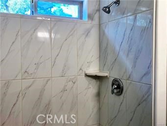https://media.crmls.org/medias/6ee10bf3-8440-49d2-8857-af621797713e.jpg?preset=X-Large