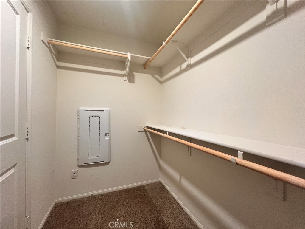 https://media.crmls.org/medias/6ee14813-a839-4b35-bd4b-d448a2b0918d.jpg?preset=X-Large