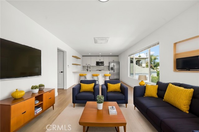 961 W 21st, San Pedro CA: https://media.crmls.org/medias/6ee177b0-0a44-406f-9a7f-d9f3519e6595.jpg