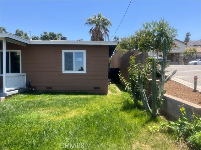 12055 Mount Vernon Avenue, Grand Terrace CA: https://media.crmls.org/medias/6ee1d66b-bdaa-43c3-90fe-67fae4e66998.jpg