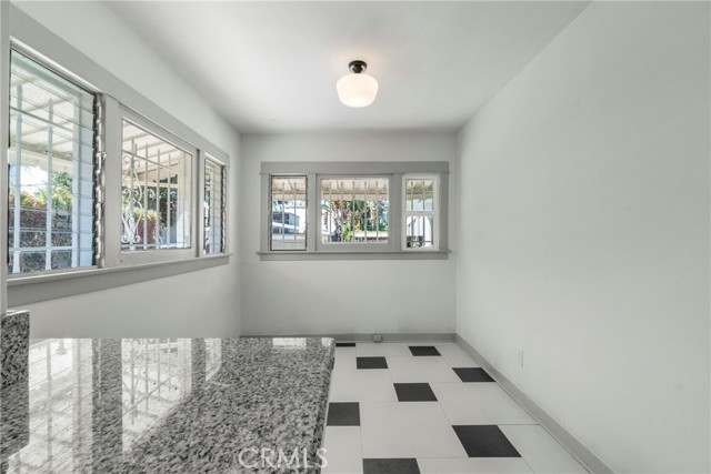 Detail Gallery Image 11 of 28 For 839 N Vista St, Los Angeles,  CA 90046 - 2 Beds | 1 Baths