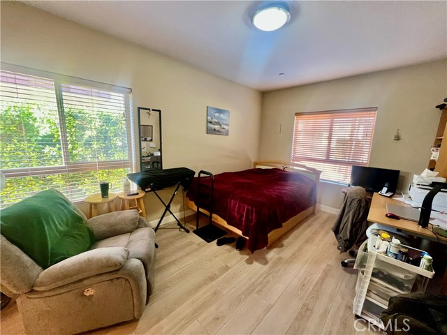 Detail Gallery Image 10 of 15 For 1515 Grismer Ave #102,  Burbank,  CA 91504 - 2 Beds | 2 Baths