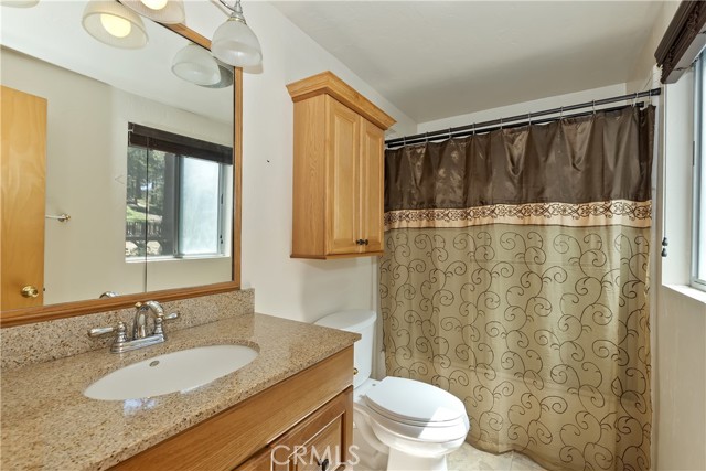 33469 Squirrel Drive, Green Valley Lake CA: https://media.crmls.org/medias/6ee4a6ac-cca6-44a7-a823-07e2b3ef2725.jpg