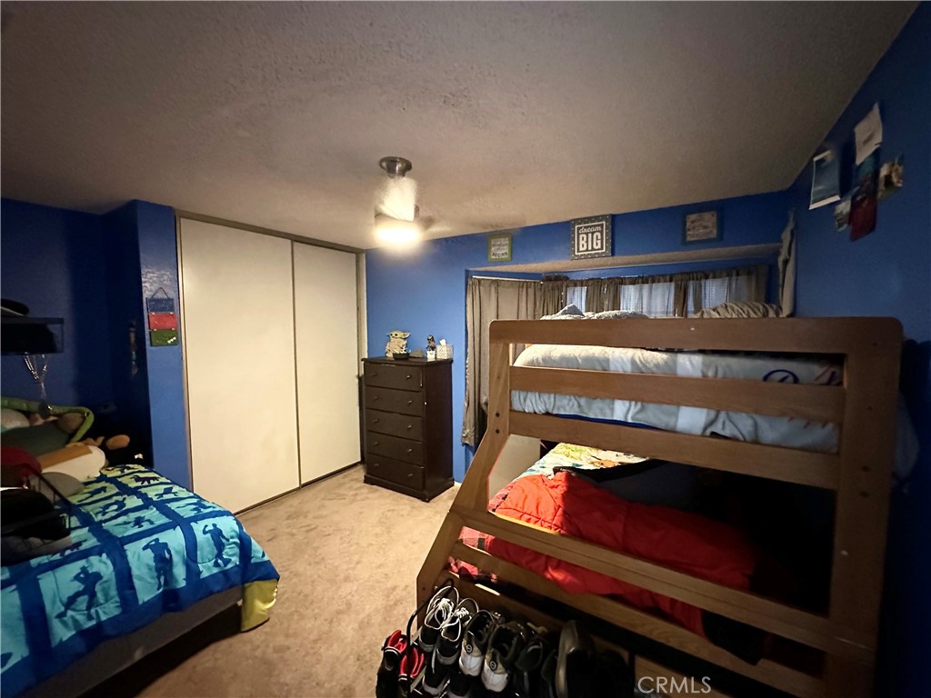 https://media.crmls.org/medias/6ee4c529-04ab-479d-8c00-321790d56533.jpg?preset=X-Large