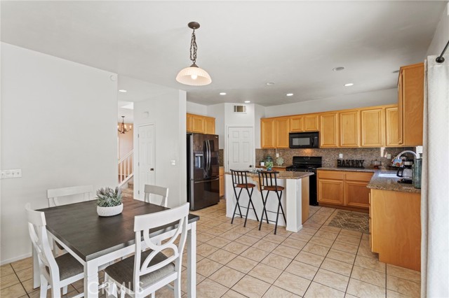 Detail Gallery Image 10 of 44 For 294 Kieswetter, Colton,  CA 92324 - 5 Beds | 2/1 Baths