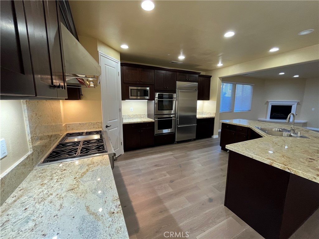 MLS #OC25262182 image #12