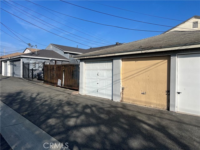 Detail Gallery Image 9 of 9 For 10427 Van Ness Ave #1,  Inglewood,  CA 90303 - 2 Beds | 1 Baths