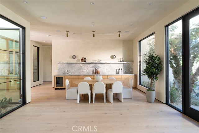 Detail Gallery Image 18 of 36 For 23340 Collins, Woodland Hills,  CA 91367 - 4 Beds | 4/1 Baths