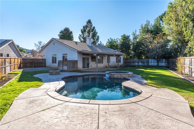 13514 Big Sky Court, Yucaipa CA: https://media.crmls.org/medias/6ee666c3-78de-4e3c-a5b5-0c41d01c3612.jpg
