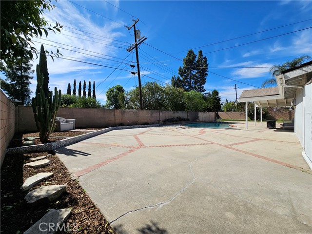 Detail Gallery Image 21 of 26 For 17530 Tuba St, Northridge,  CA 91325 - 4 Beds | 2/1 Baths