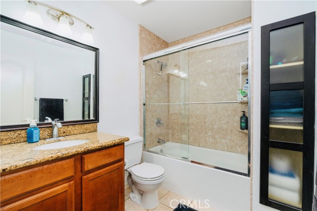 1240 N Broadway, Escondido CA: https://media.crmls.org/medias/6ee897be-36d4-46f7-a677-5e7eb187b83e.jpg