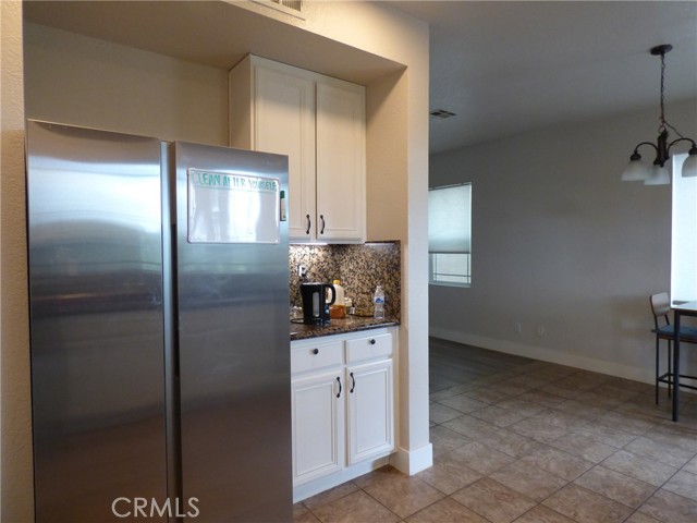 Detail Gallery Image 5 of 30 For 6279 Long Cove Dr, Fontana,  CA 92336 - 3 Beds | 2/1 Baths