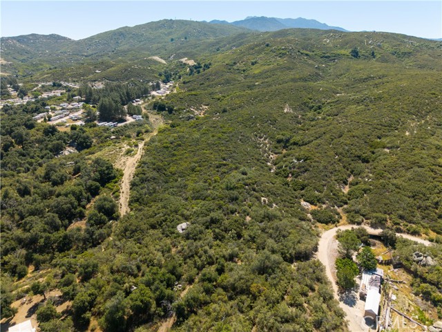 45912 Raccoon Road, Banning CA: https://media.crmls.org/medias/6ee8febf-c9b0-4adc-ba6e-5a2368df734a.jpg