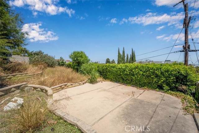 348 S Hamilton Avenue, San Pedro CA: https://media.crmls.org/medias/6ee9c71f-8e3a-4e51-9074-690a729d9da1.jpg