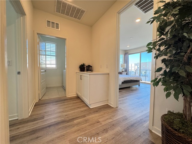 Detail Gallery Image 17 of 43 For 129 Cadence, Irvine,  CA 92618 - 3 Beds | 3/1 Baths