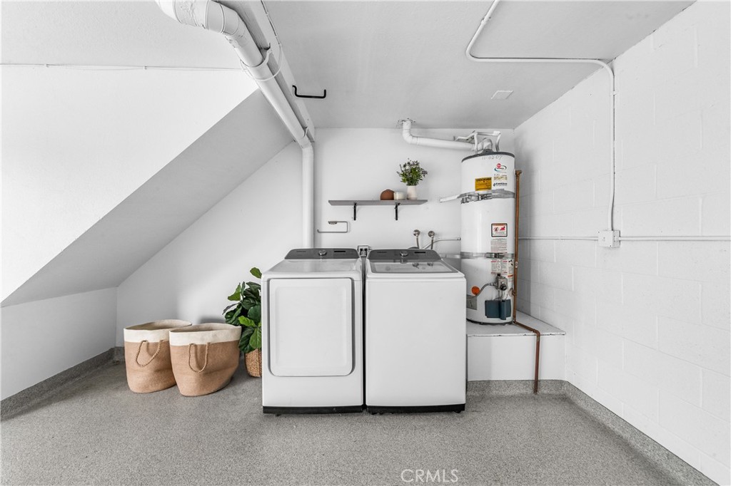 https://media.crmls.org/medias/6eea5cf0-76cb-4c8e-ba80-1e6ebbf4a21e.jpg?preset=X-Large