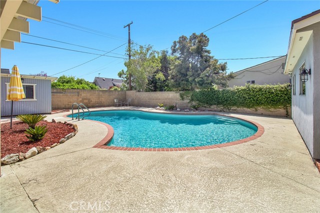 Detail Gallery Image 33 of 35 For 19820 Kinzie St, Chatsworth,  CA 91311 - 3 Beds | 2 Baths