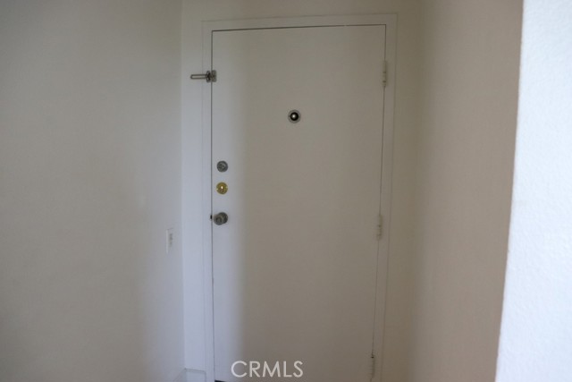 2385 Roscomare Road, Bel Air CA: https://media.crmls.org/medias/6eeae63f-7daa-423a-817f-f47d22e25055.jpg