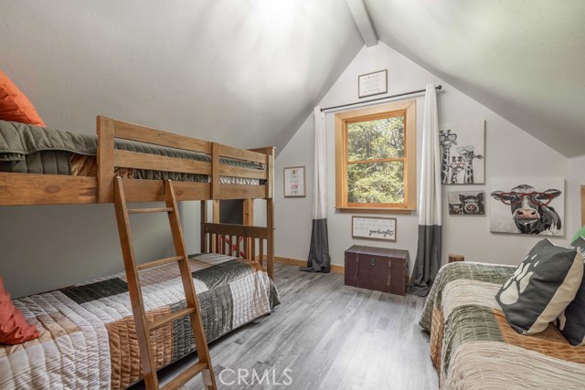 893 Silver Tip Drive, Big Bear CA: https://media.crmls.org/medias/6eecb985-b219-4ef5-95bb-e94f4307e839.jpg