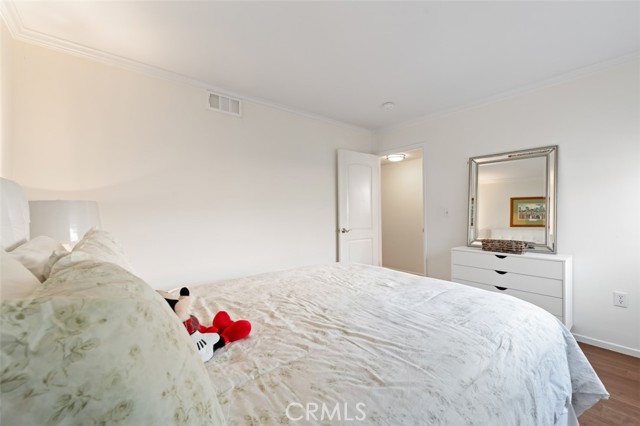 27093 Esward Drive, Calabasas CA: https://media.crmls.org/medias/6eecc094-08f8-4ef7-8093-3dae770350e8.jpg
