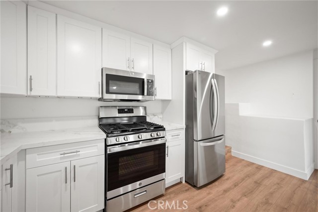 Detail Gallery Image 21 of 35 For 8246 Woodshill Trl, Los Angeles,  CA 90069 - 4 Beds | 4 Baths