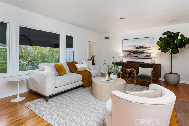 Detail Gallery Image 5 of 29 For 435 Paulette Pl, La Canada Flintridge,  CA 91011 - 3 Beds | 2 Baths