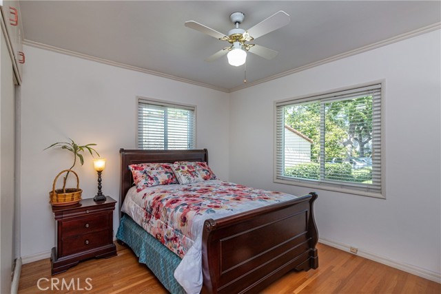 Detail Gallery Image 17 of 28 For 1030 E San Jose, Burbank,  CA 91501 - 3 Beds | 2 Baths