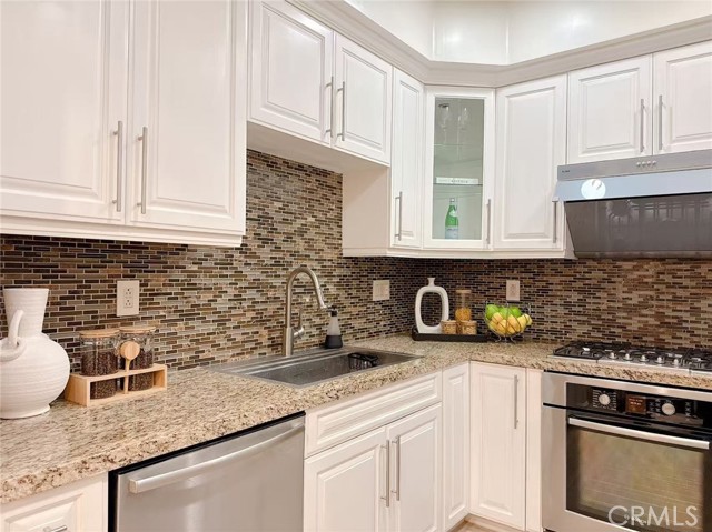 Detail Gallery Image 7 of 19 For 1130 Campbell St #106,  Glendale,  CA 91207 - 2 Beds | 3/1 Baths