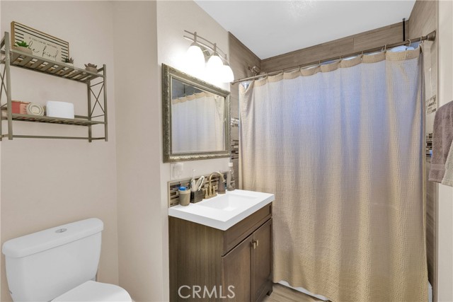 Detail Gallery Image 12 of 18 For 1977 Longview Dr, Corona,  CA 92882 - 4 Beds | 2 Baths