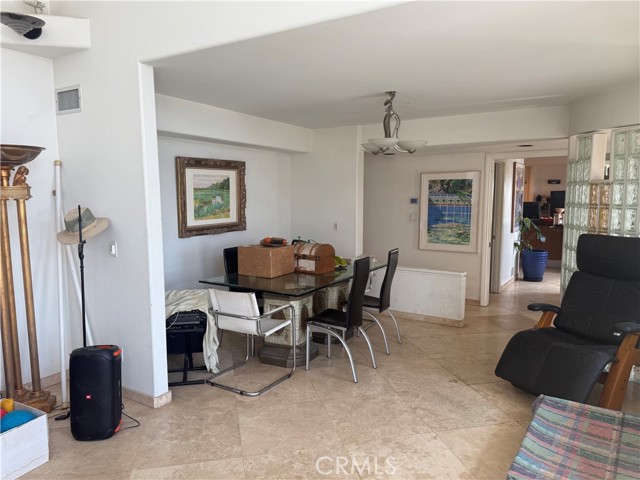 1994 Stanley Avenue, Signal Hill CA: https://media.crmls.org/medias/6ef13ec3-4976-4971-8b13-c4e9304abe87.jpg