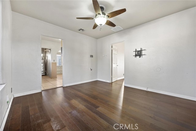 Detail Gallery Image 5 of 25 For 2829 Dracena St, Bakersfield,  CA 93304 - 2 Beds | 1 Baths