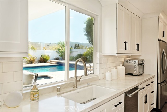 Detail Gallery Image 24 of 69 For 6494 Joshua St, Oak Park,  CA 91377 - 5 Beds | 3 Baths