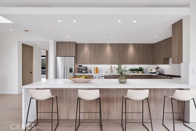 Detail Gallery Image 11 of 32 For 12131 Palms Bld, Los Angeles,  CA 90066 - 4 Beds | 3 Baths