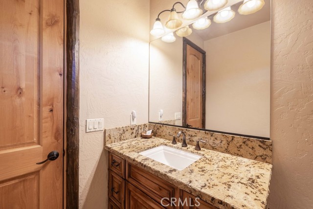 Detail Gallery Image 36 of 51 For 1086 Heritage, Big Bear City,  CA 92314 - 4 Beds | 4/2 Baths