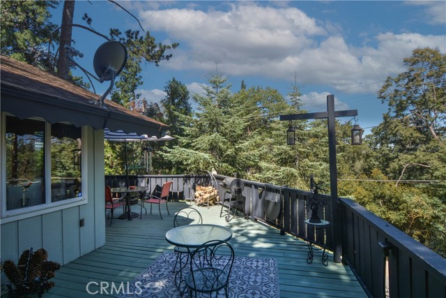 Detail Gallery Image 12 of 27 For 1121 Chateau Dr, Crestline,  CA 92325 - 2 Beds | 2 Baths