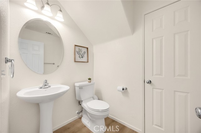 Detail Gallery Image 12 of 32 For 17024 Mastodon Pl, Victorville,  CA 92394 - 4 Beds | 2/1 Baths