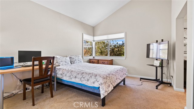 Detail Gallery Image 42 of 56 For 19765 Azure Field Dr, Newhall,  CA 91321 - 3 Beds | 2/1 Baths