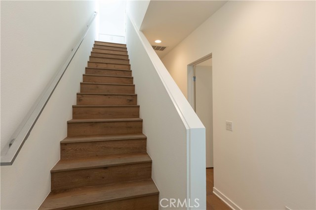 4831 Craner Avenue, North Hollywood CA: https://media.crmls.org/medias/6ef2e2ba-46cc-4aa0-b42a-4abffc810096.jpg