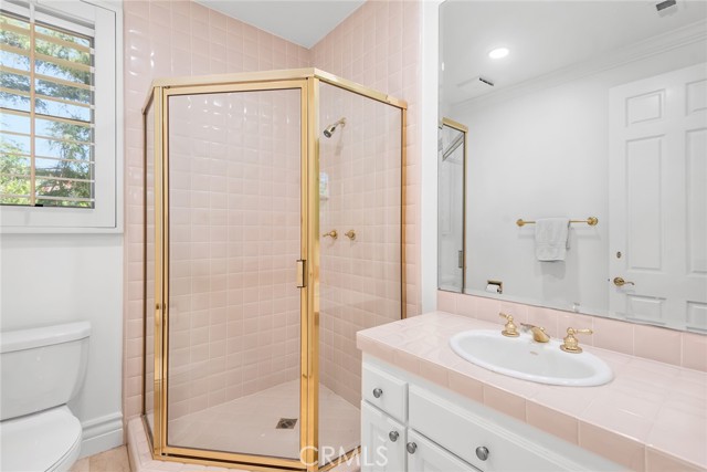 Detail Gallery Image 18 of 31 For 5267 Newcastle Ln, Calabasas,  CA 91302 - 6 Beds | 6 Baths