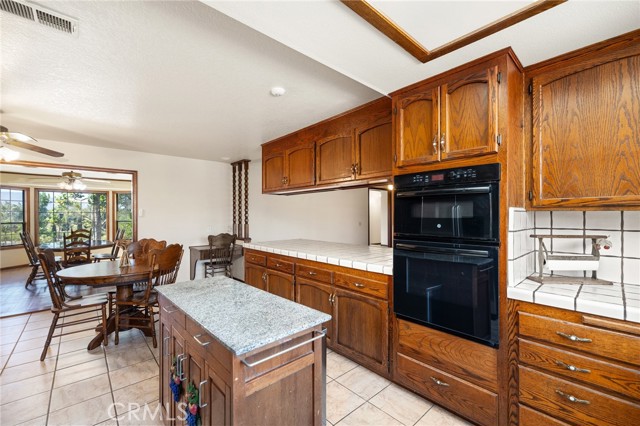 Image 21 of 58 For 41050 Mesa Robles Circle