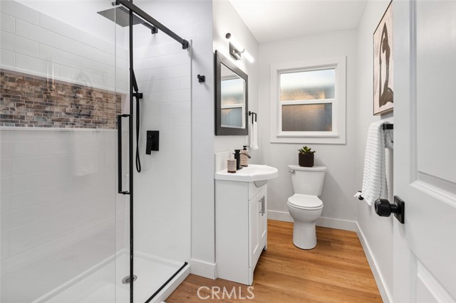 23 65th Place, Long Beach CA: https://media.crmls.org/medias/6ef6cff8-834e-4363-bd80-5cd66b196a12.jpg