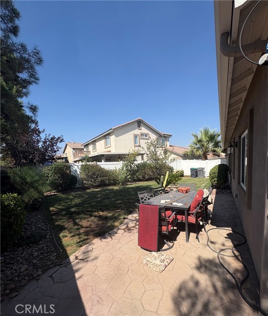 1281 Early Blue Lane, Beaumont CA: https://media.crmls.org/medias/6ef6eae7-8ff8-4cec-a521-428be32314f3.jpg