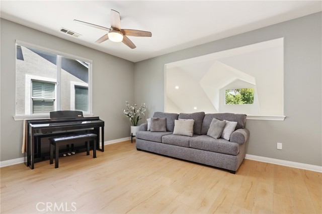 8047 E Hampshire Road, Orange CA: https://media.crmls.org/medias/6ef82c54-f562-45f8-acae-bf614f9b3202.jpg
