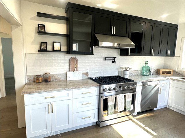 16913 Covello Street, Van Nuys CA: https://media.crmls.org/medias/6ef89eb0-216d-4ea1-82cf-c34a9d487b8c.jpg