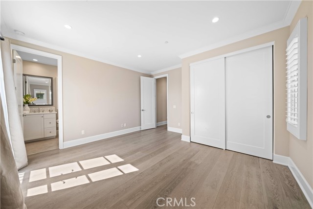 100 Viano, Irvine CA: https://media.crmls.org/medias/6ef8f4be-352d-45ba-b96d-e48411411e5e.jpg