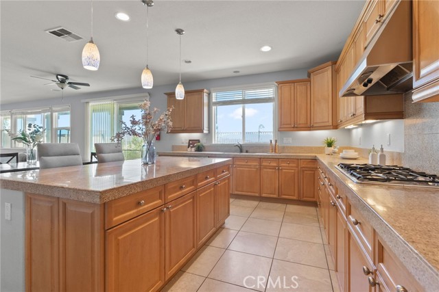 21 Plaza Modena, Lake Elsinore CA: https://media.crmls.org/medias/6ef91f2e-285a-400f-ad42-887e75cf2917.jpg