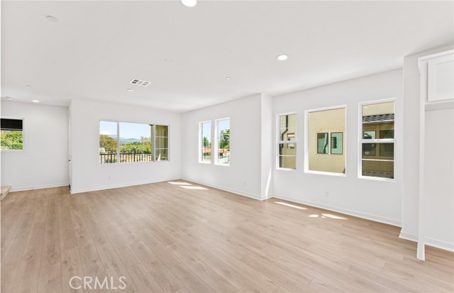 4 Bed Home for Sale in Burbank, California